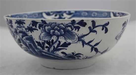 An English porcelain blue and white small punch bowl, late 18th century, probably Liverpool, diameter 22.5cm